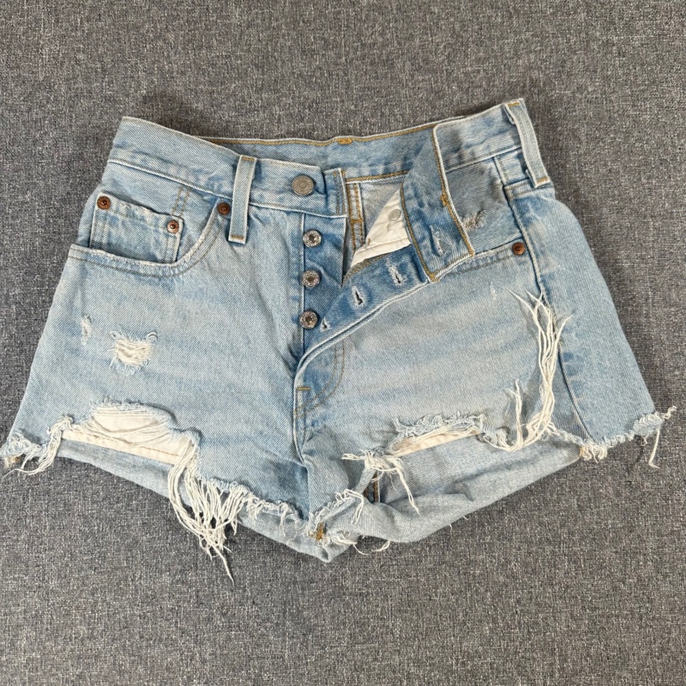 Levis 501 Original Light Wash Distressed Denim Shorts Women W24 High Rise Blue